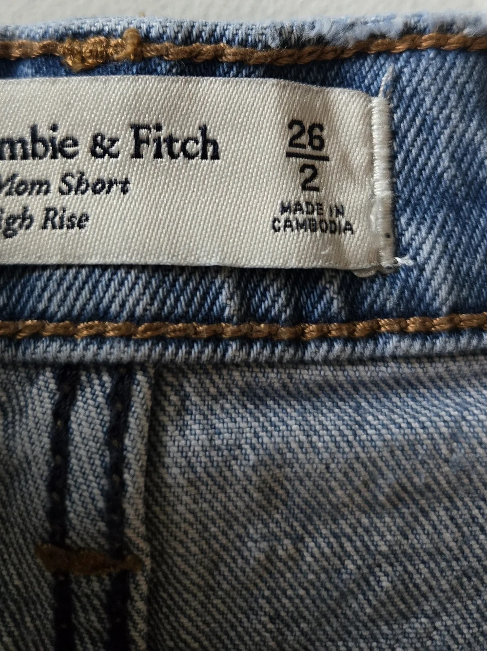 Abercrombie Mom Shorts 26 High Rise Distressed Denim Cutoff Raw Hem - Picture 3 of 7
